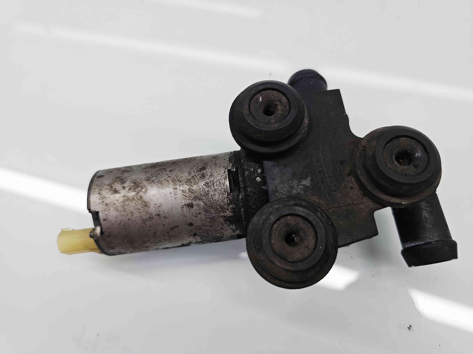 Pompa recirculare apa Bmw 1 (E81, E87) [Fabr 2004-2010] 6928246 2.0D N47D20 105KW / 143CP - imagine 2