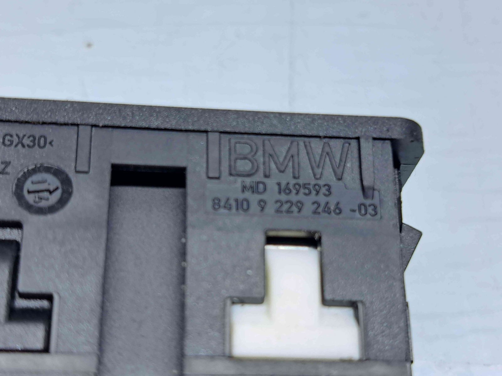 Conector auxiliar USB Bmw 1 (F20, F21) [Fabr 2011-2017] 9229246-03 - imagine 2