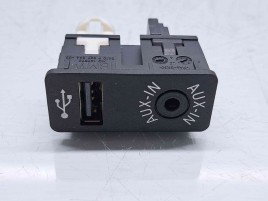  Conector auxiliar USB  Bmw X1 (F48,F49) [Fabr 2015-2022] 9229246-03