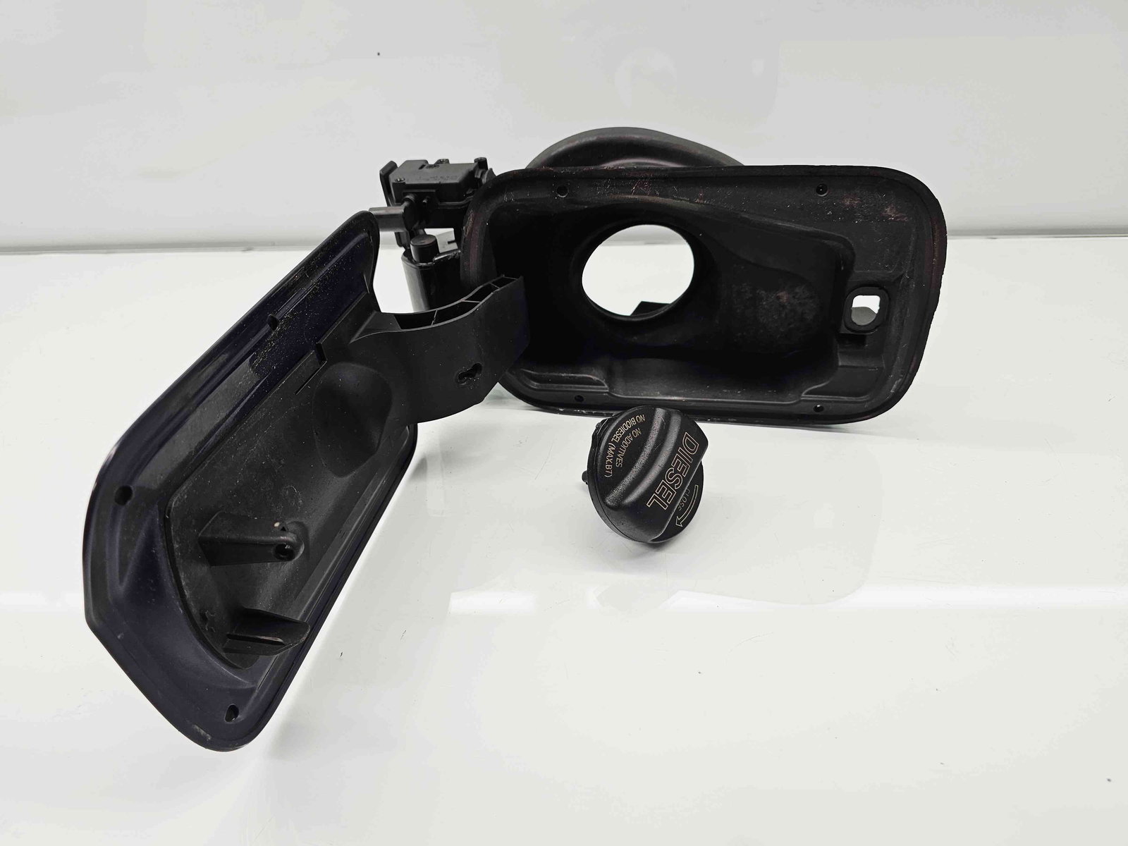 Capac rezervor Bmw 3 Touring (F31) [Fabr 2012-2017] - imagine 2