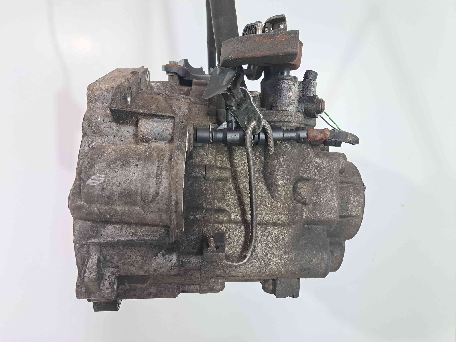 Cutie viteze manuala 6 trepte Volkswagen Transporter 5 Facelift [Fabr 2004-2013] 2.0 TDI CAAC 103KW / 140CP KUP - imagine 2