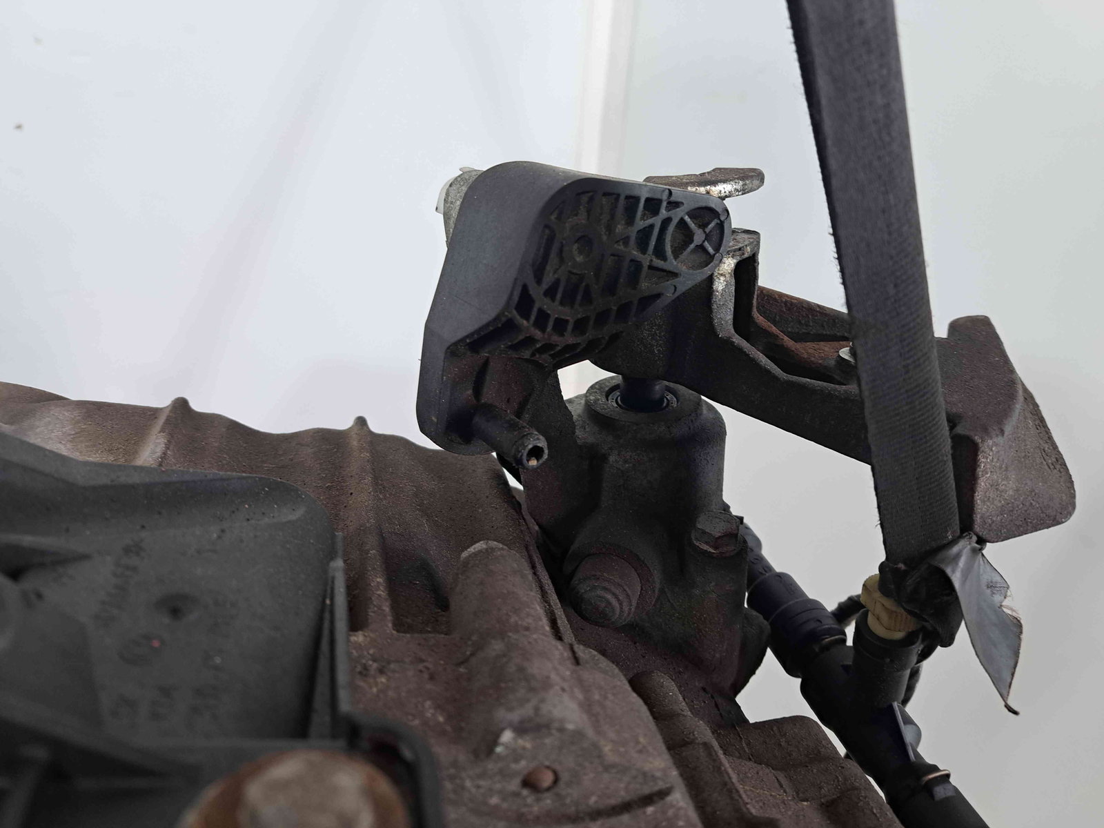 Cutie viteze manuala 6 trepte Volkswagen Transporter 5 Facelift [Fabr 2004-2013] 2.0 TDI CAAC 103KW / 140CP KUP - imagine 9