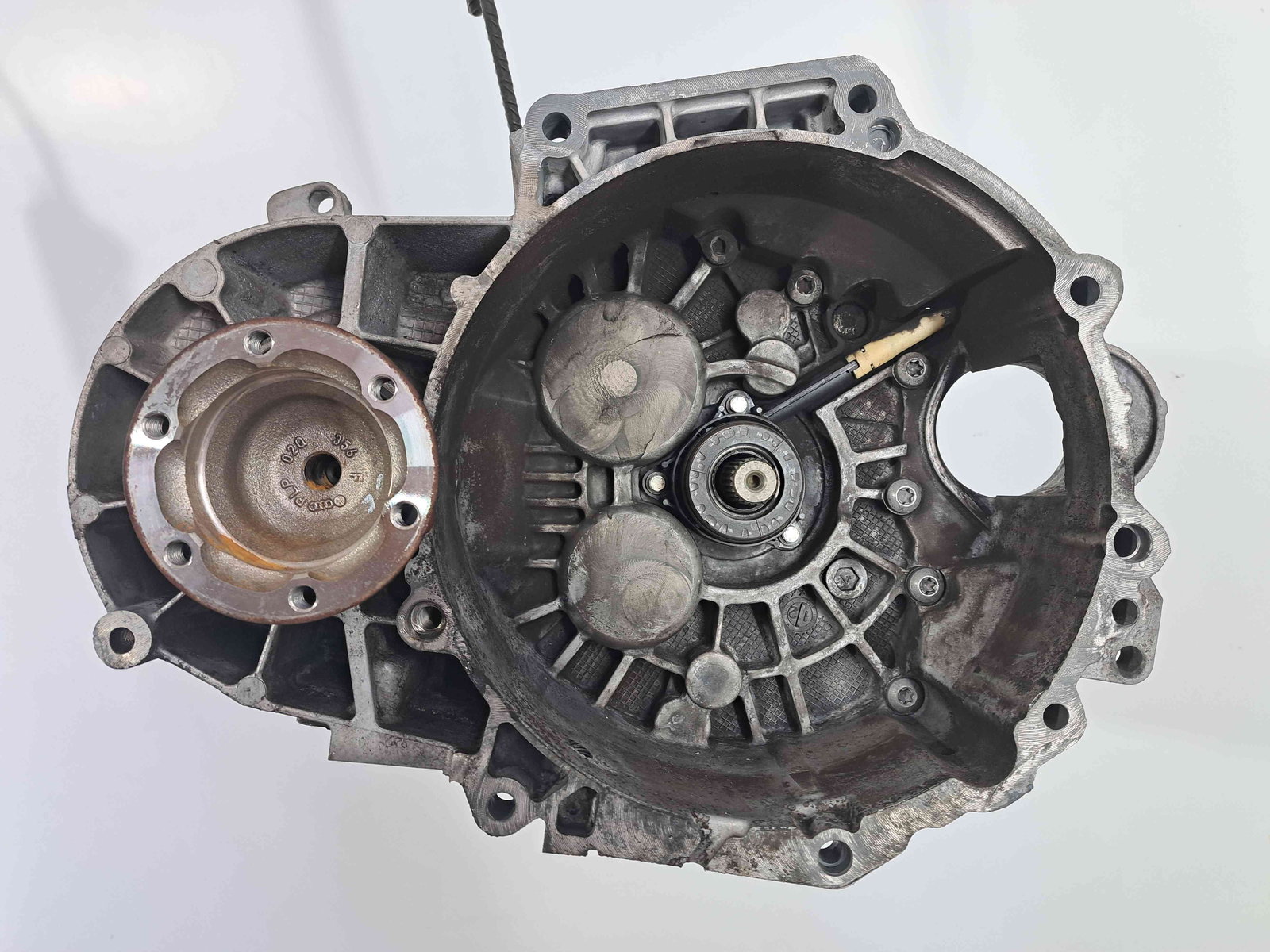 Cutie viteze manuala 6 trepte Skoda Superb II Combi (3T5) Facelift [Fabr 2009-2015] 2.0 TDI CFGB 125KW / 170CP NFN - imagine 1