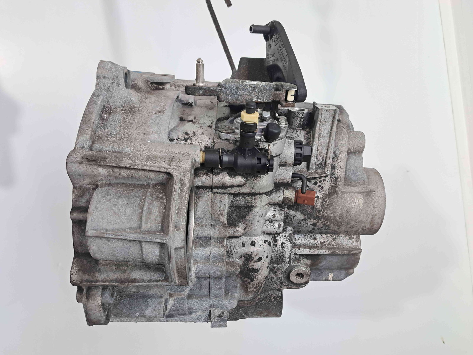 Cutie viteze manuala 6 trepte Skoda Superb II Combi (3T5) Facelift [Fabr 2009-2015] 2.0 TDI CFGB 125KW / 170CP NFN - imagine 2