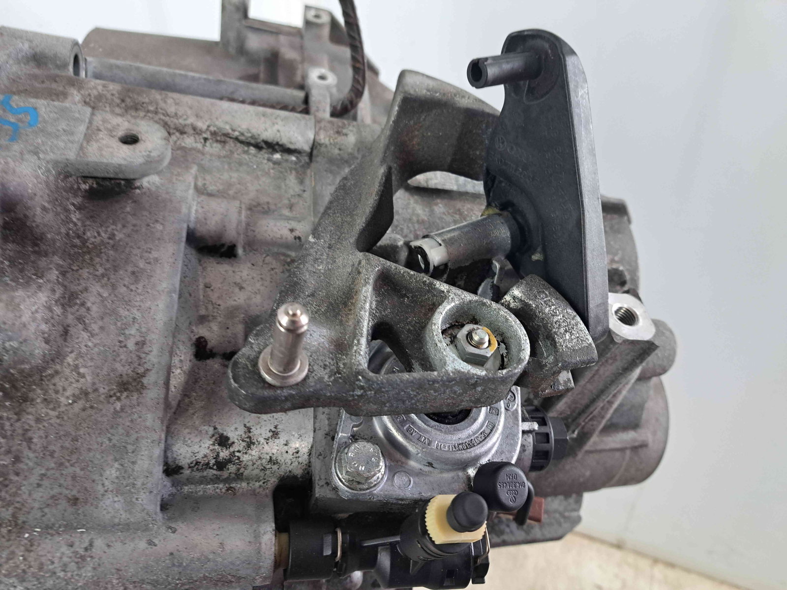 Cutie viteze manuala 6 trepte Skoda Superb II Combi (3T5) Facelift [Fabr 2009-2015] 2.0 TDI CFGB 125KW / 170CP NFN - imagine 6