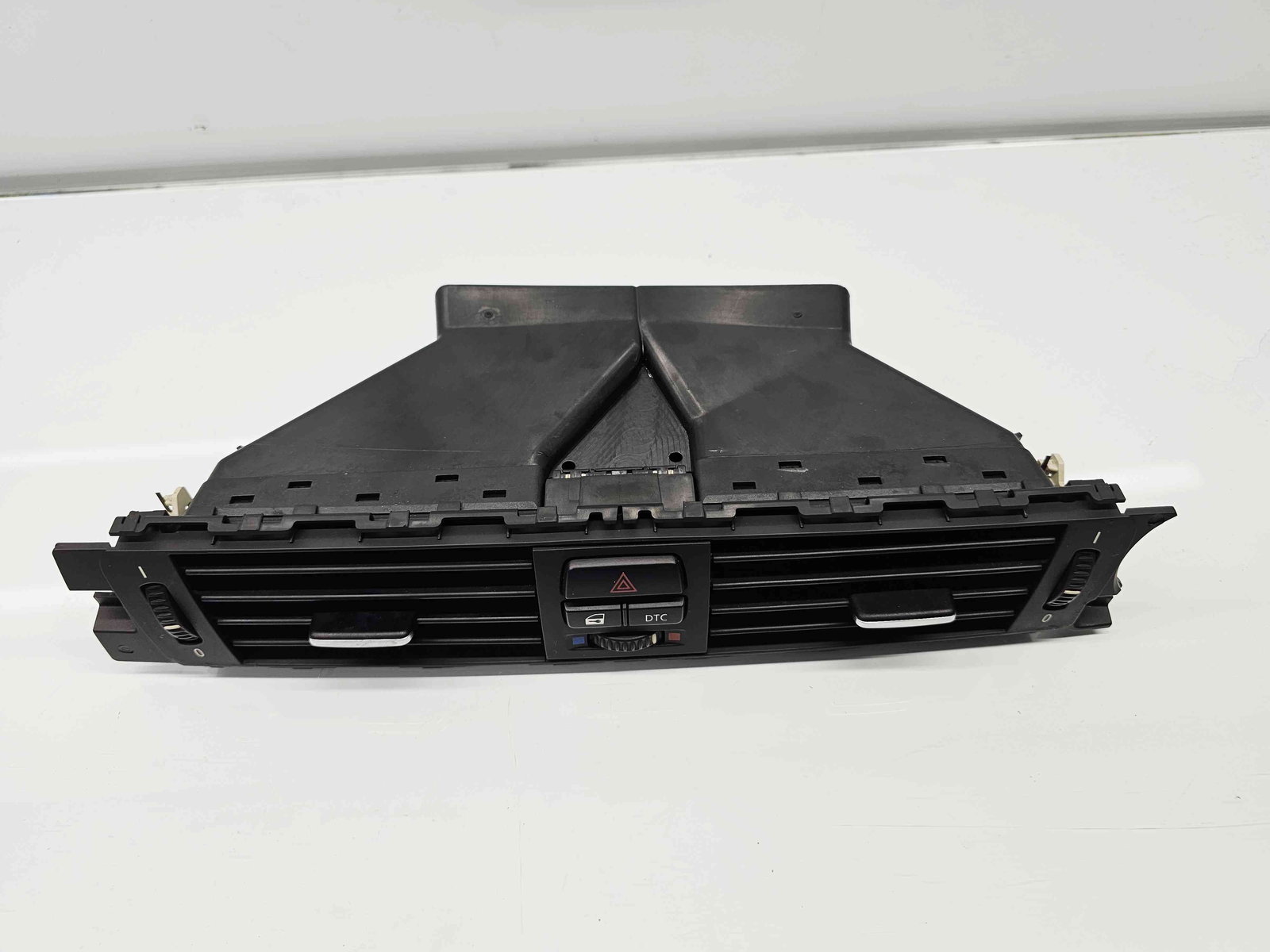 Grila aerisire centrala Bmw 3 (E90) [Fabr 2005-2011] 9130464 - imagine 1