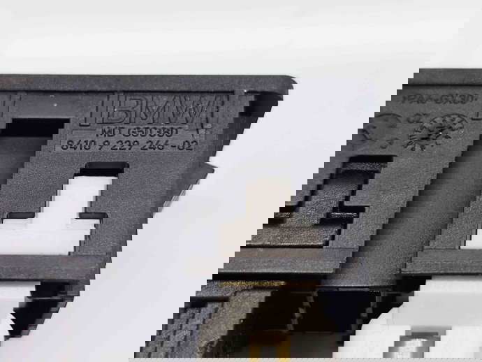  Conector auxiliar USB  Bmw X1 (F48) [Fabr 2016-2022] 9229246