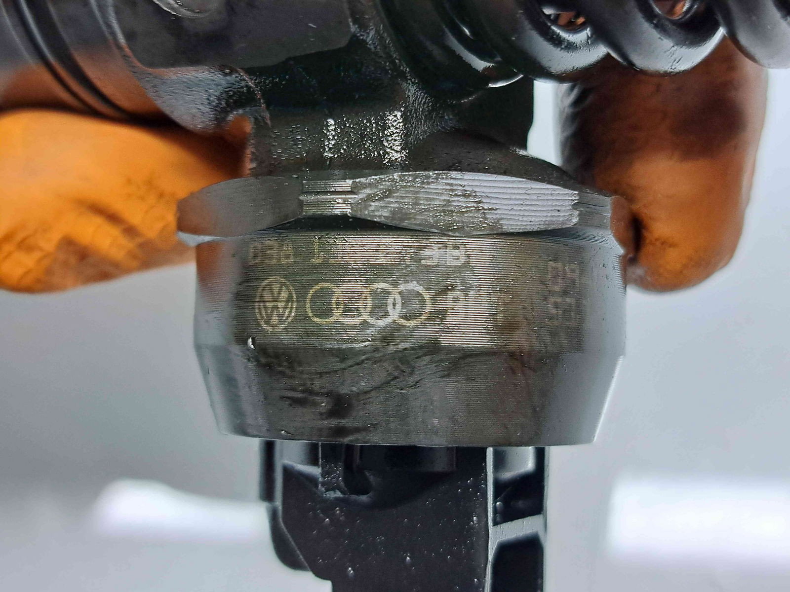 Injector AUDI A3 (8P1) [Fabr 2003-2012] 03813003BN 1.9 TDI BLS 77KW / 105CP - imagine 3