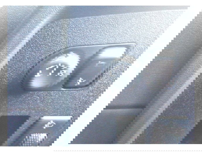 Buton reglaj oglinzi Nissan Qashqai 1.5 DCI K9K OEM 2009-2013