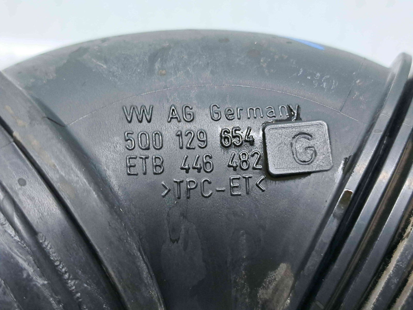 Tub admisie aer AUDI A3 (8V1) [Fabr 2012-2017] 5Q0129654G 1.6 TDI CLHA 77KW / 105CP - imagine 1