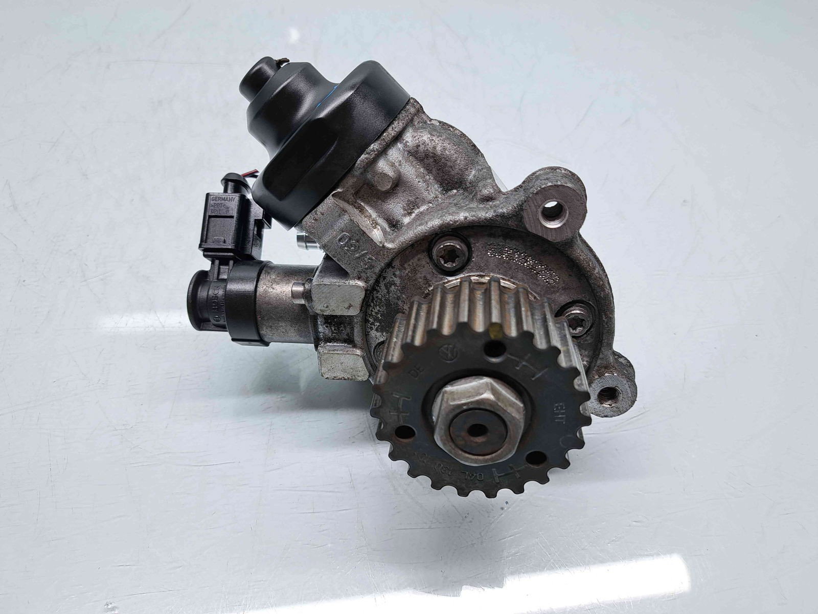 Pompa inalta presiune AUDI A3 Sportback (8VS, 8VM) [Fabr 2013-prezent] 04L130755D / 0445010537 1.6 TDI CLHA 77KW / 105CP - imagine 1