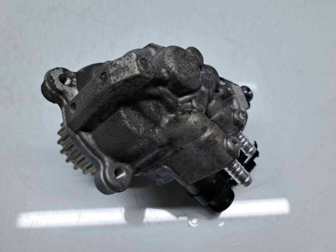 Pompa inalta presiune AUDI A3 Sportback (8VS, 8VM) [Fabr 2013-prezent] 04L130755D / 0445010537 1.6 TDI CLHA 77KW / 105CP