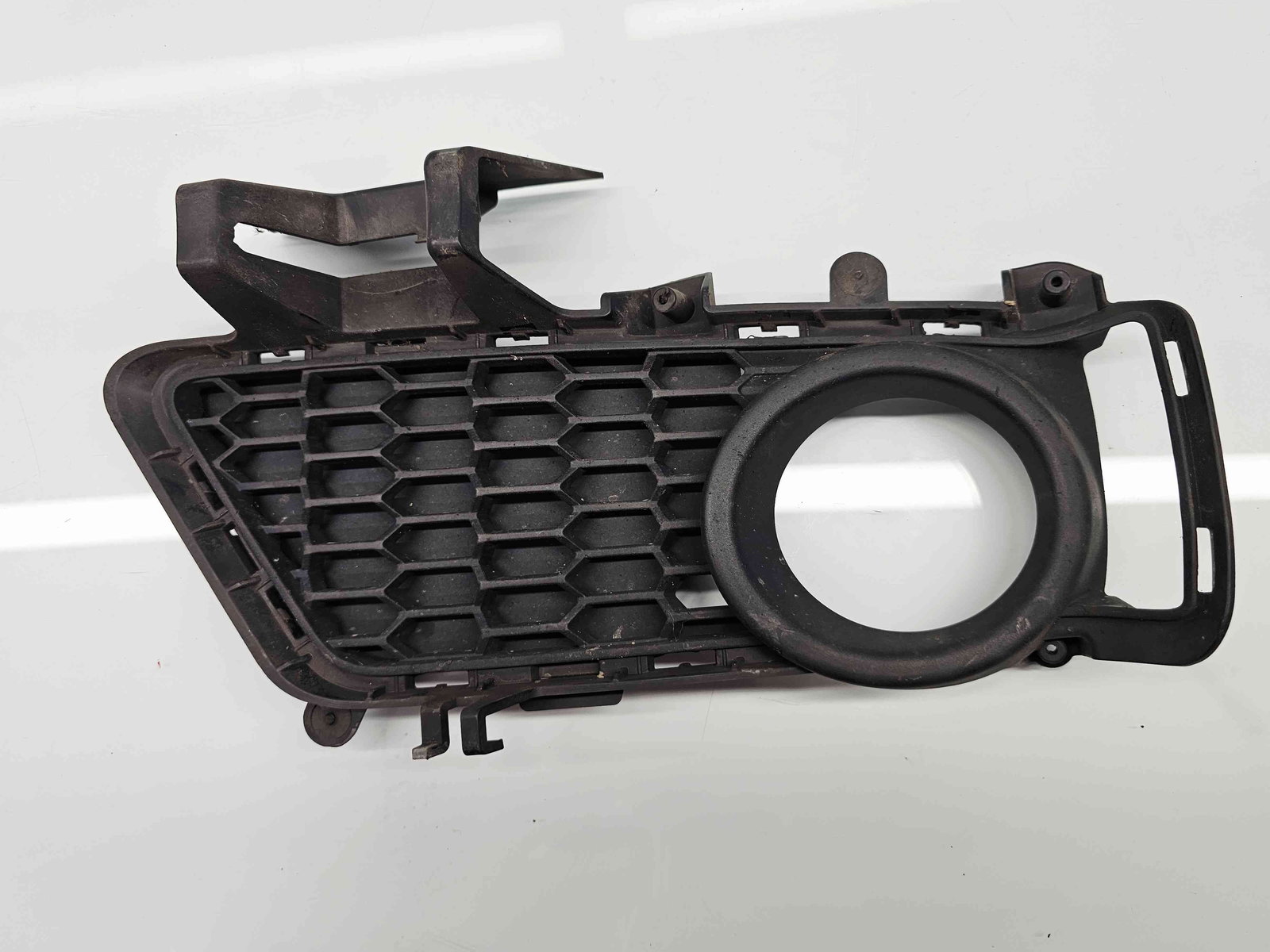 Grila proiector dreapta Bmw 3 Touring (F31) [Fabr 2012-2017] - imagine 2