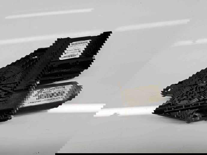 Motoras geam dreapta fata Volkswagen Touran (1T1, 1T2) [Fabr 2003-2010] Facelift