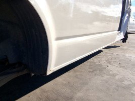 Prag lateral dreapta Volkswagen Transporter 5 Facelift [Fabr 2004-2013] 2.0 TDI CAAC 103 KW / 140CP