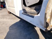 Prag lateral dreapta Volkswagen Transporter 5 Facelift [Fabr 2004-2013] 2.0 TDI CAAC 103 KW / 140CP