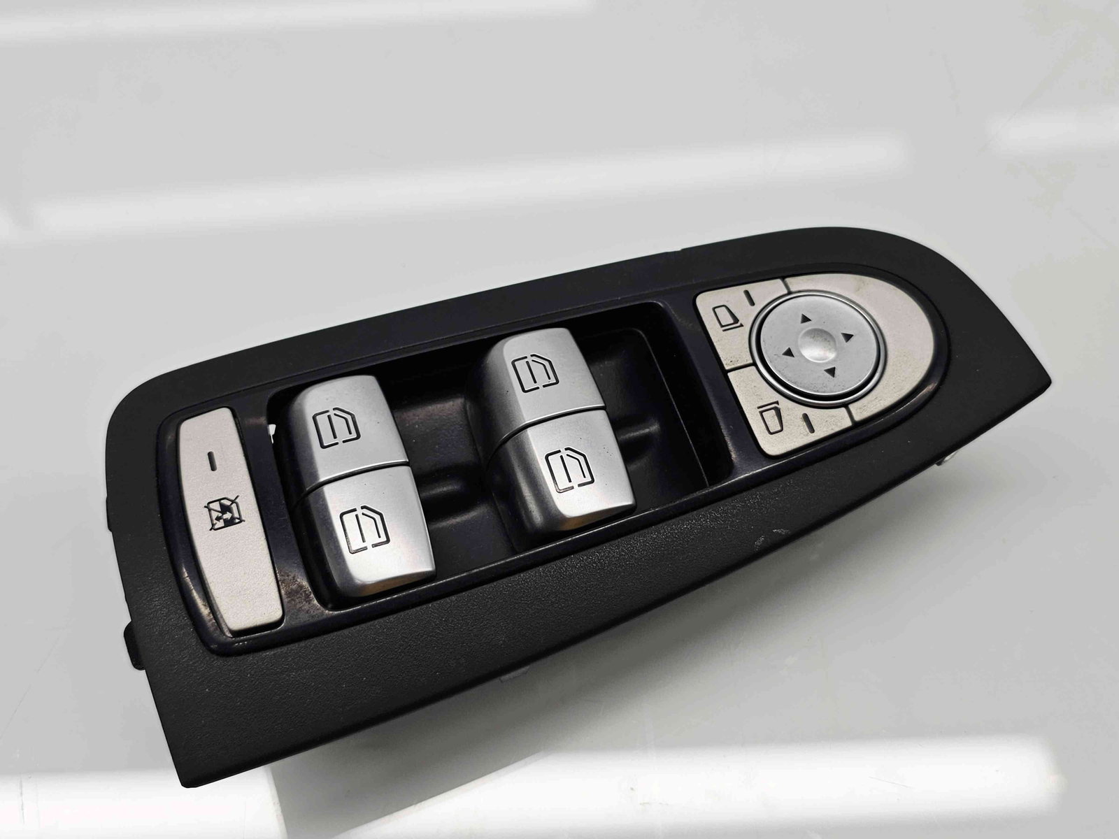 Butoane comanda geamuri sofer Mercedes Clasa C Combi (W205) [Fabr 2015-prezent] A2059056711 - imagine 1
