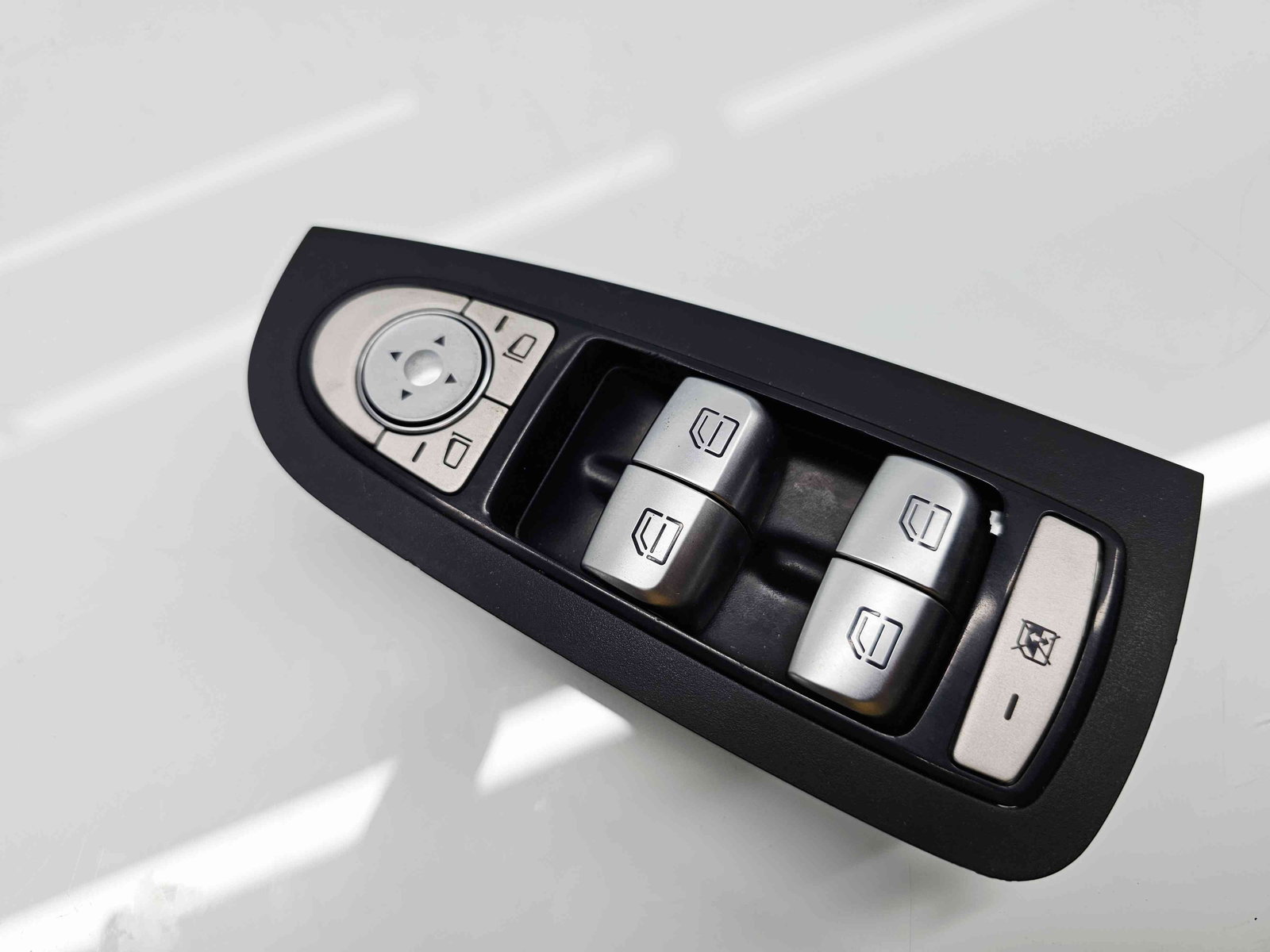 Butoane comanda geamuri sofer Mercedes Clasa C Combi (W205) [Fabr 2015-prezent] A2059056711 - imagine 2