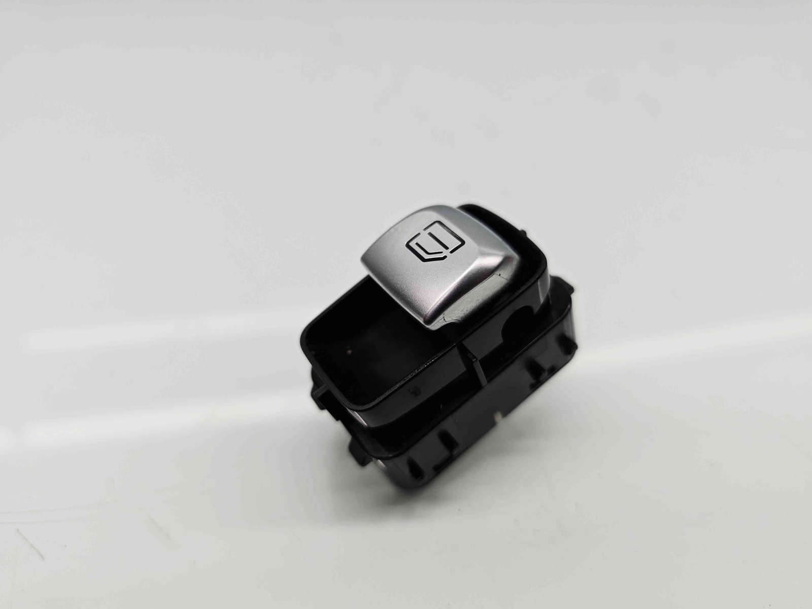 Buton geam dreapta fata Mercedes Clasa C Combi (W205) [Fabr 2015-prezent] A2059051513 - imagine 2