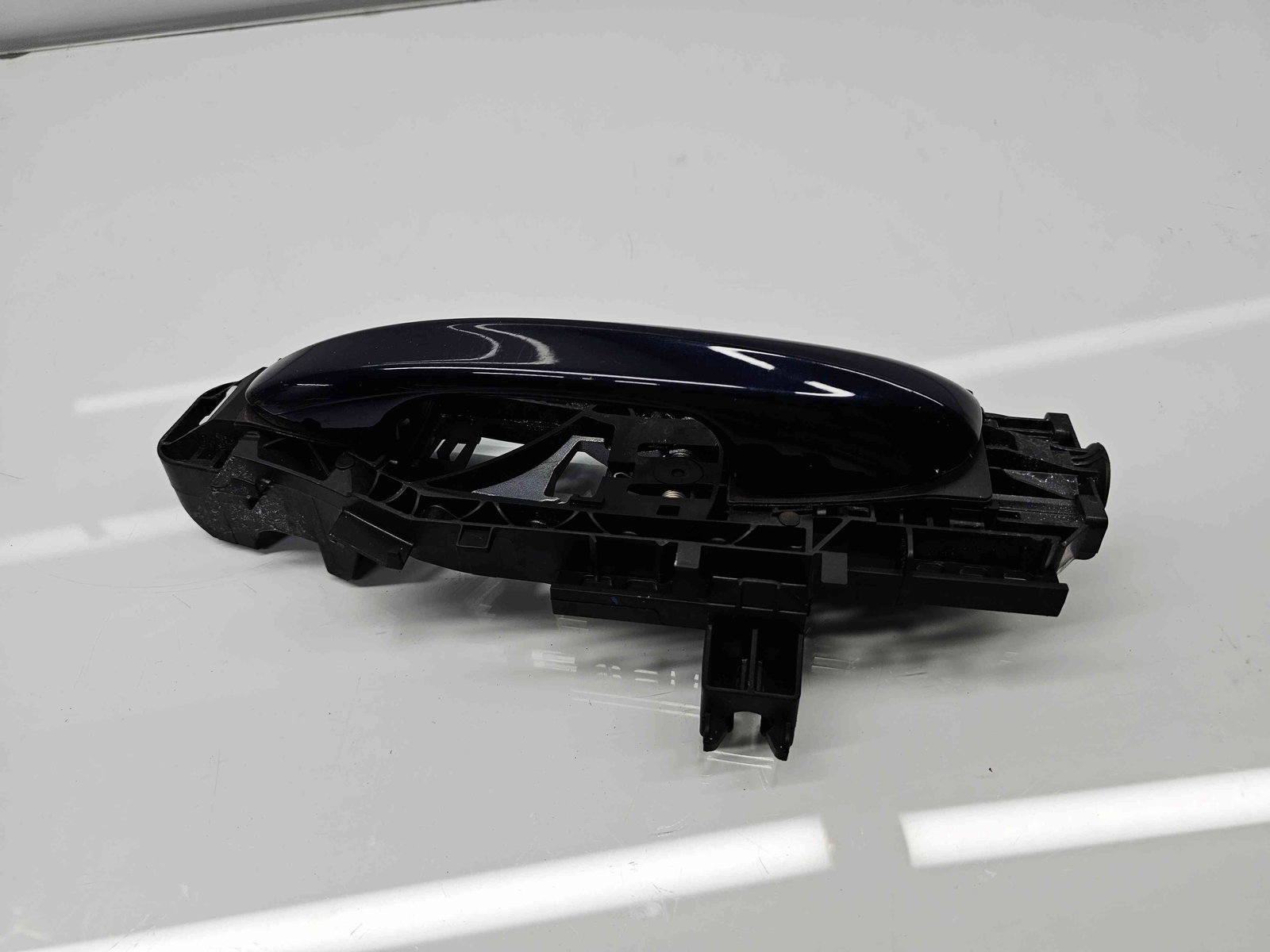 Maner usa dreapta fata Mercedes Clasa C Combi (W205) [Fabr 2015-prezent] - imagine 1