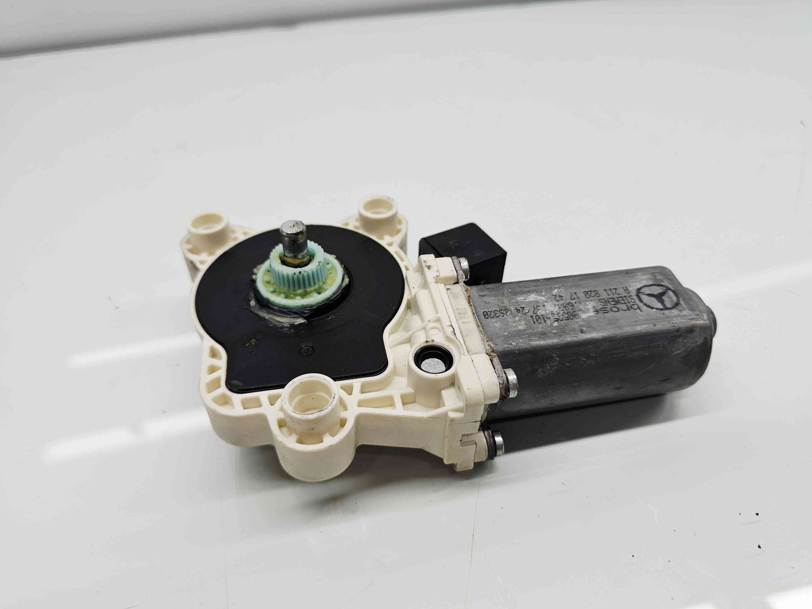 Motoras geam dreapta fata Mercedes Clasa C (W203) [Fabr 2000-2007] - imagine 1