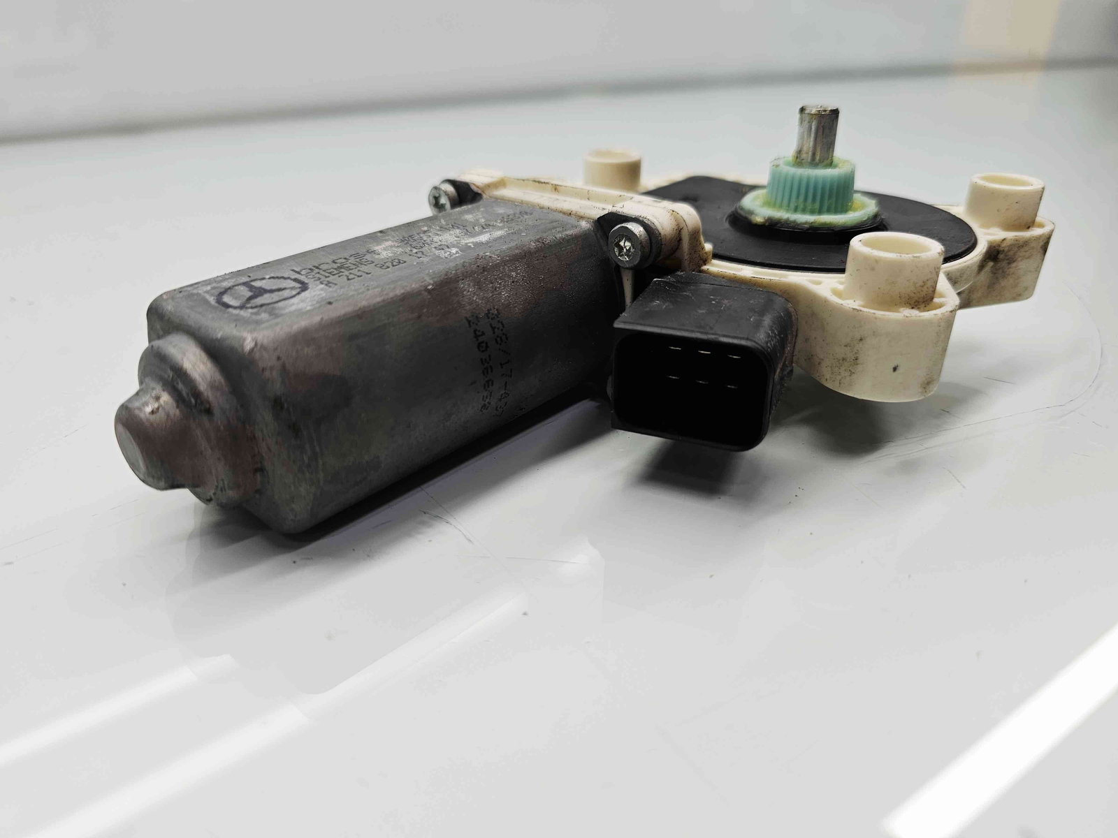 Motoras geam dreapta fata Mercedes Clasa C (W203) [Fabr 2000-2007] - imagine 3