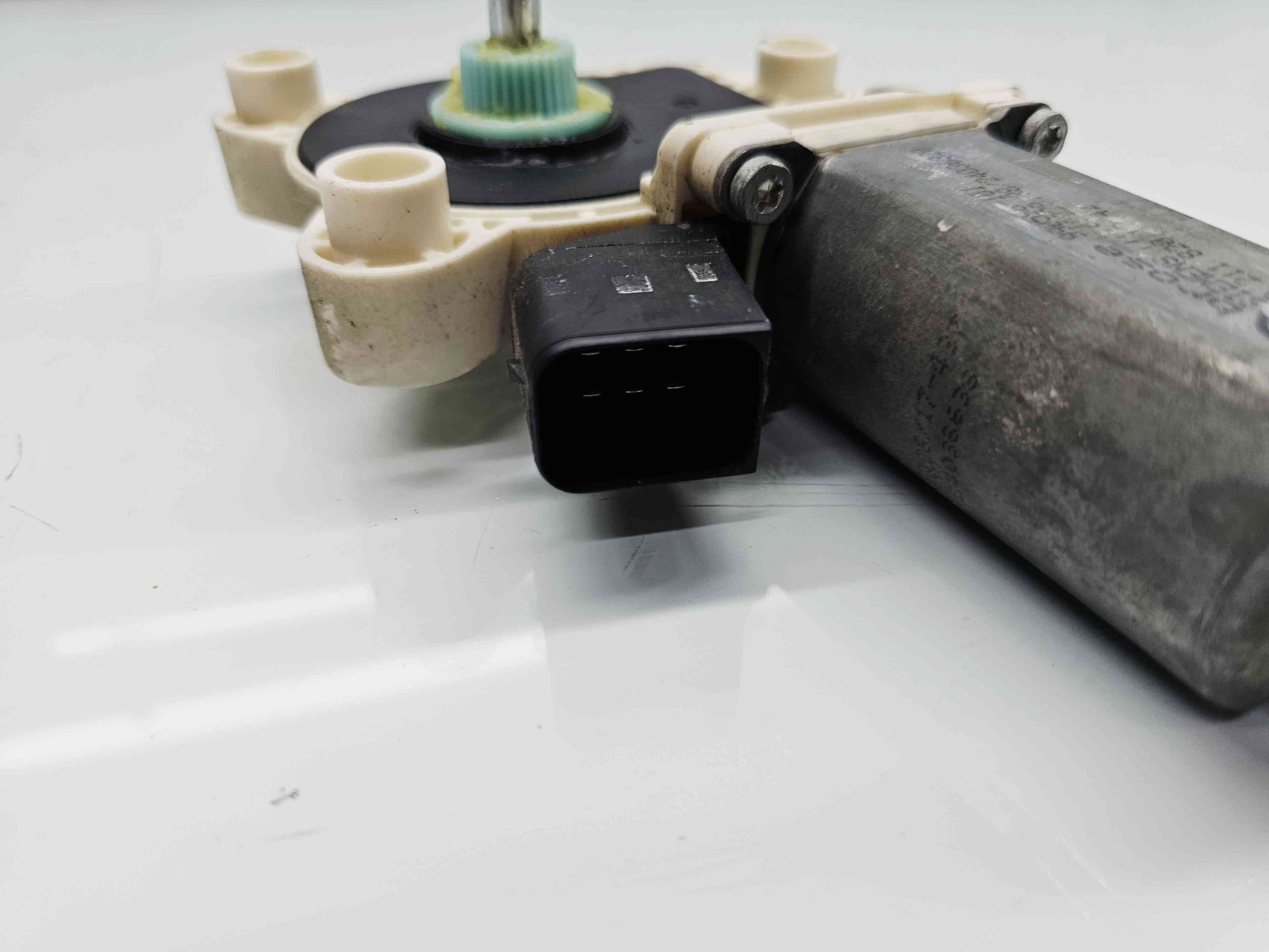 Motoras geam stanga fata Mercedes Clasa C (W203) [Fabr 2000-2007] - imagine 3