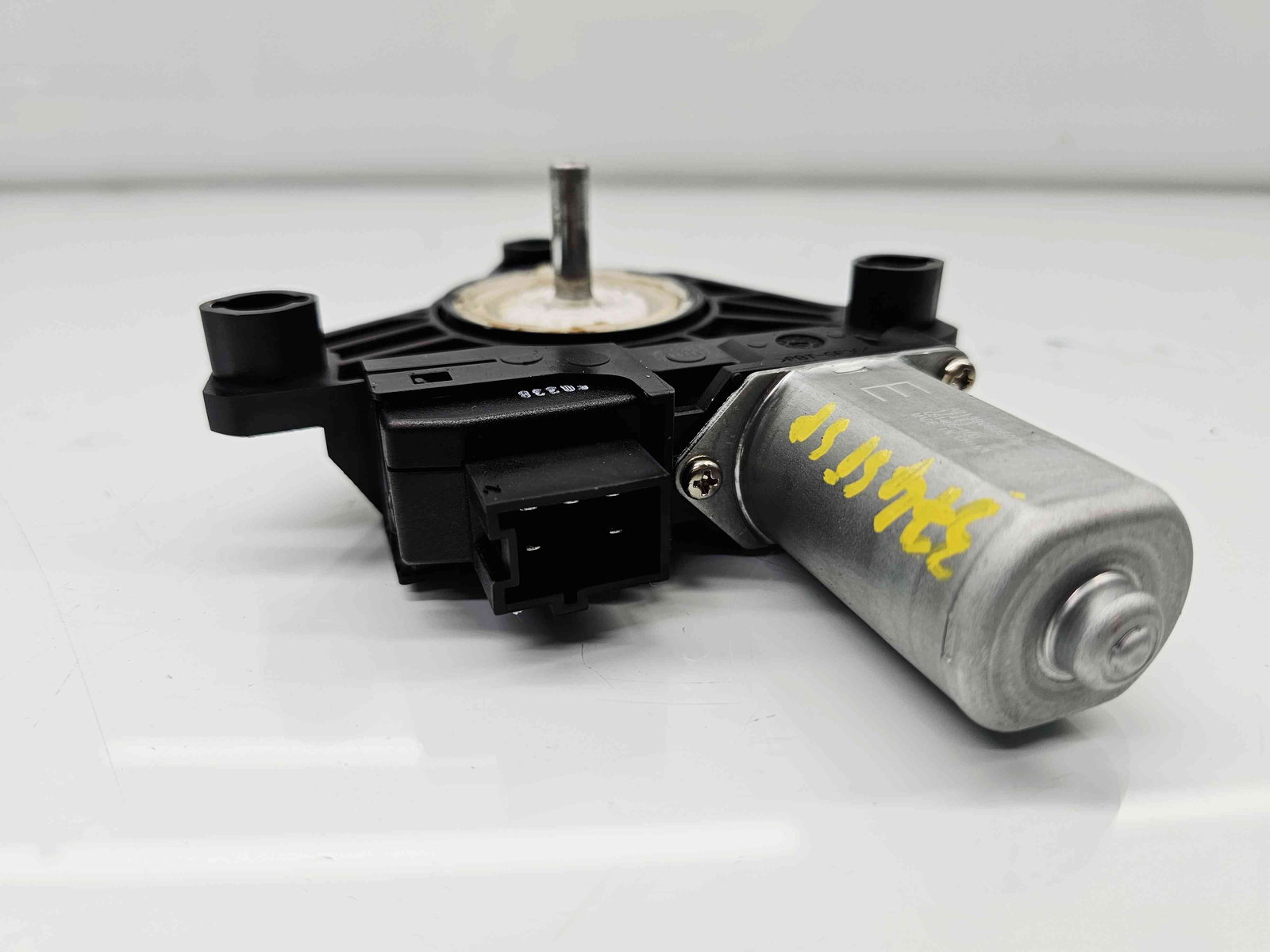 Motoras geam stanga spate Mercedes Clasa C Combi (W205) [Fabr 2015-prezent] - imagine 2