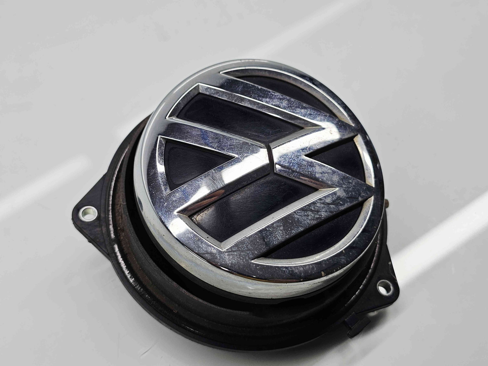 Buton deschidere portbagaj Volkswagen Golf 7 (5G) [Fabr 2014-prezent] 5G9827469D - imagine 5