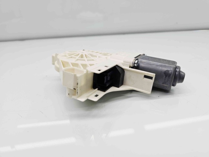 Motoras geam dreapta spate Audi A4 (8K5, B8) Avant [Fabr 2008-2015]