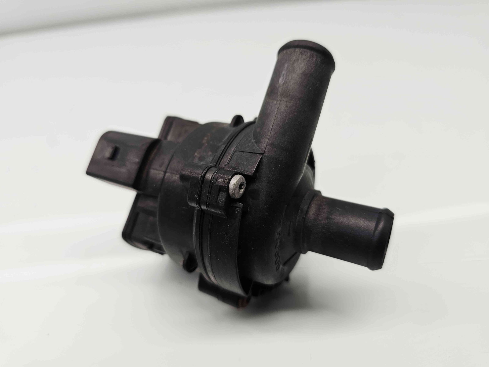 Pompa recirculare apa Mercedes Clasa C Combi (W205) [Fabr 2015-prezent] A2118350364 2.2 CDI 651921 125KW / 170CP - imagine 3