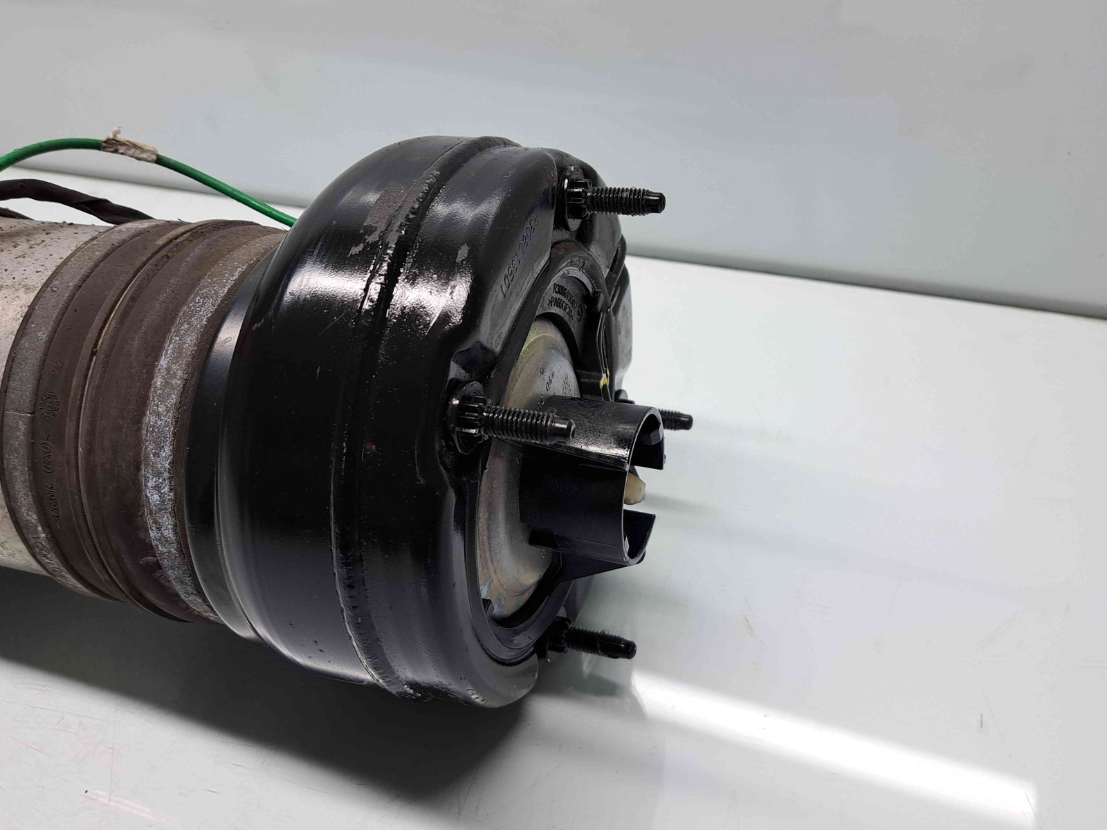 Amortizor dreapta fata Audi A7 Sportback (4GA) [Fabr 2011-2017]4.0 TFSI CEUC 309KW / 420CP - imagine 3