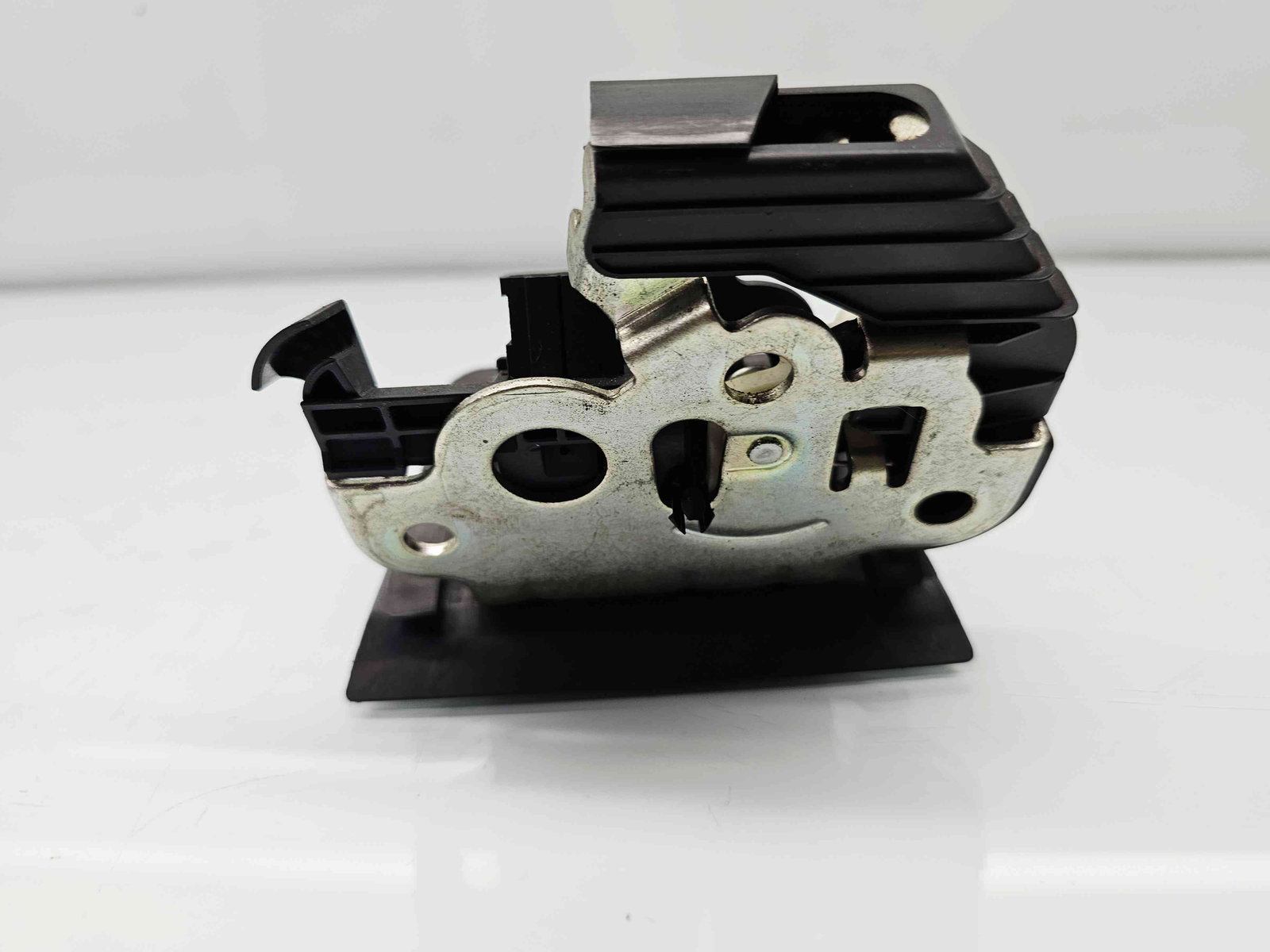 Broasca haion Audi A4 (8K5, B8) Avant [Fabr 2008-2015] - imagine 4