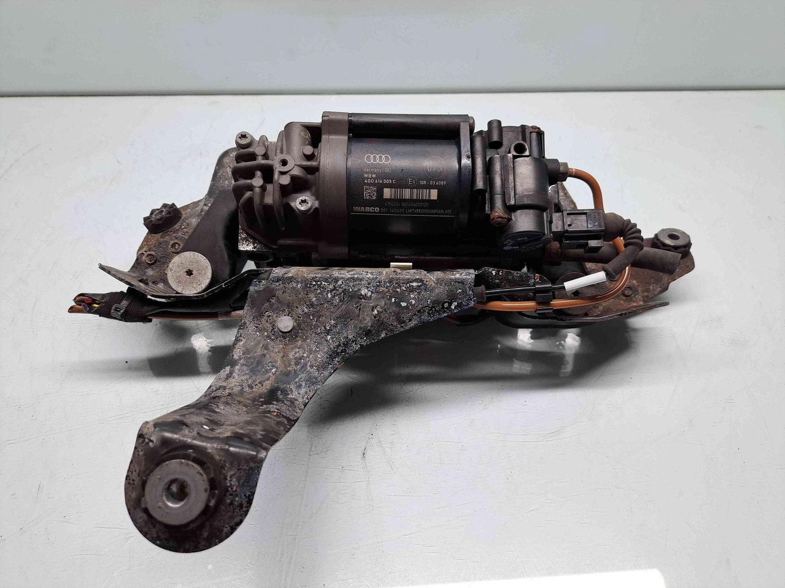 Compresor suspensie aer Audi A7 Sportback (4GA) [Fabr 2011-2017]4.0 TFSI CEUC 309KW / 420CP - imagine 3