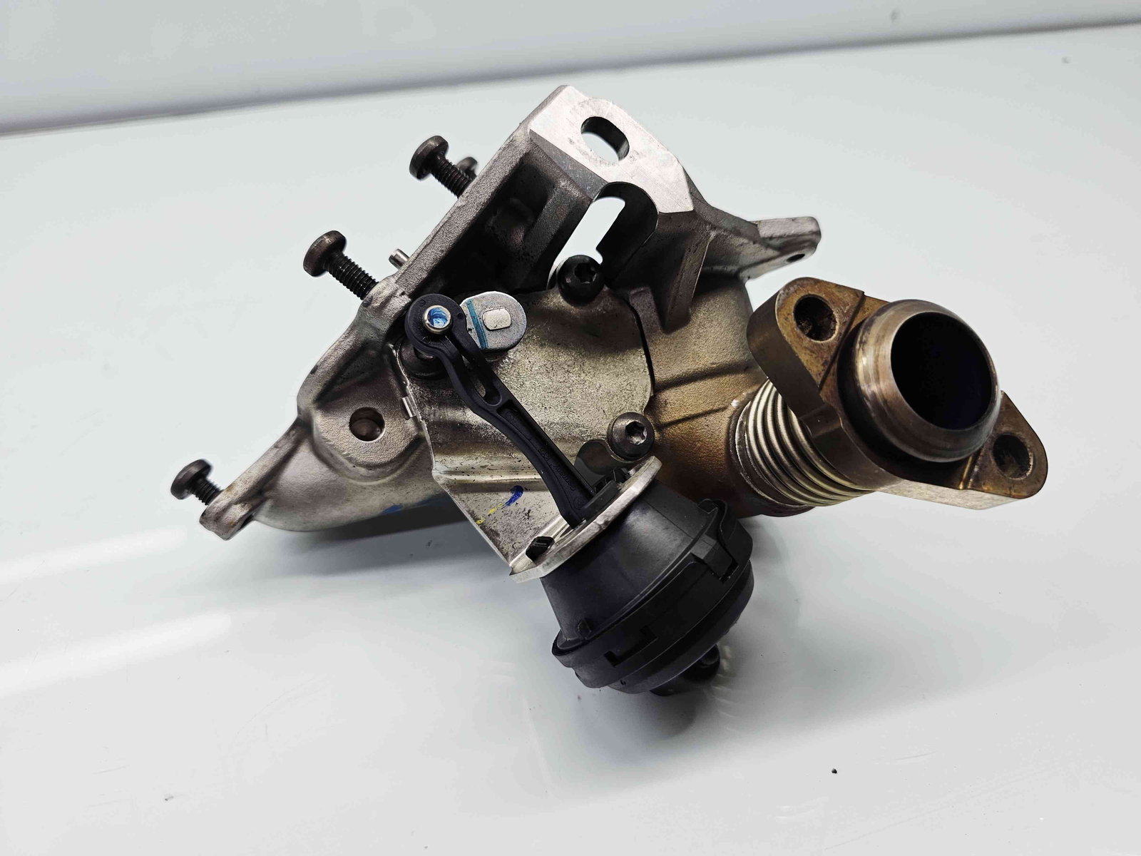 Corp EGR Bmw 5 (F10) [Fabr 2011-2016] OEM 2.0 N47D20 135KW / 184CP - imagine 2