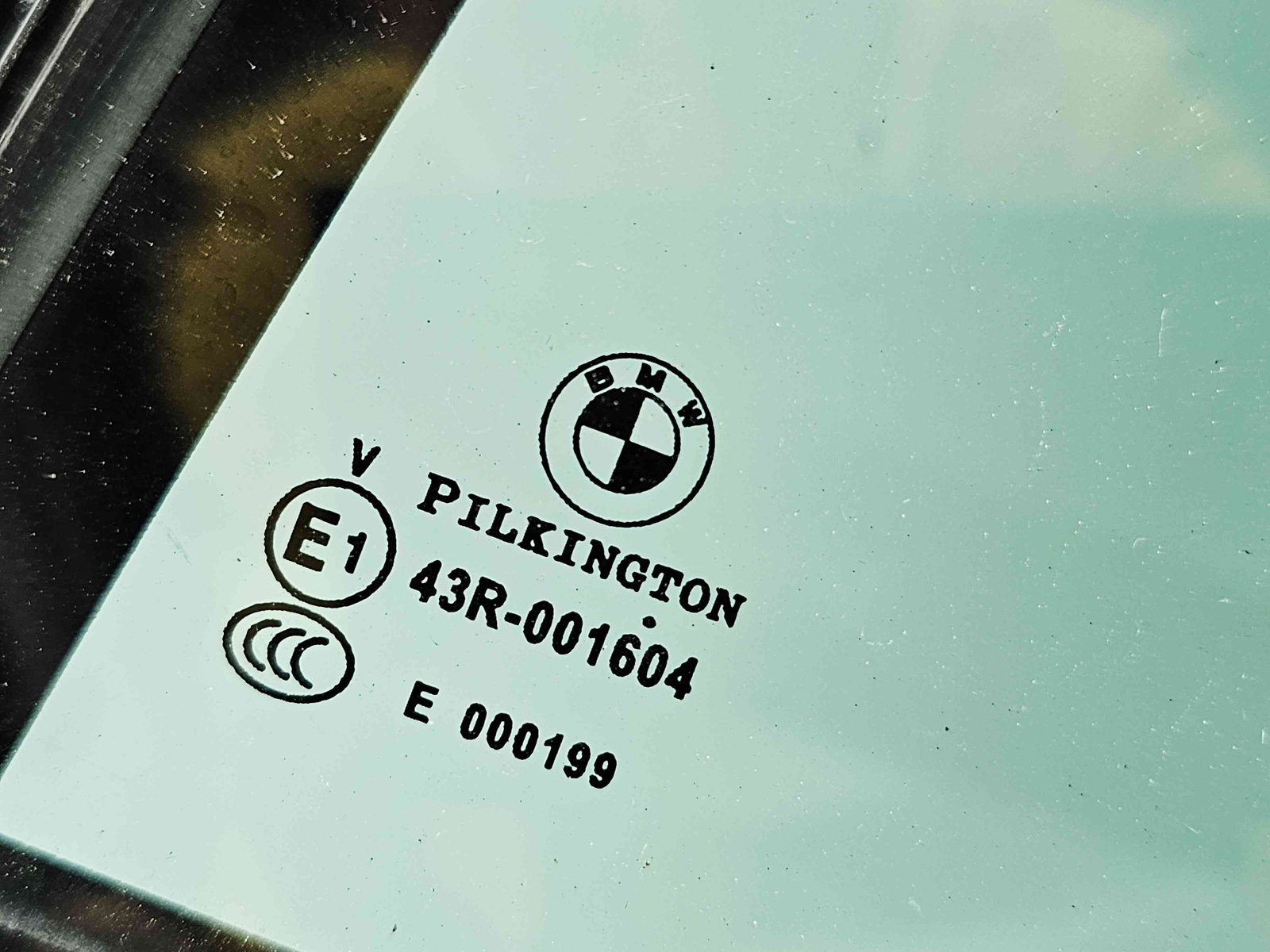 Geam fix usa stanga spate Bmw 5 (F10) [Fabr 2011-2016] - imagine 2