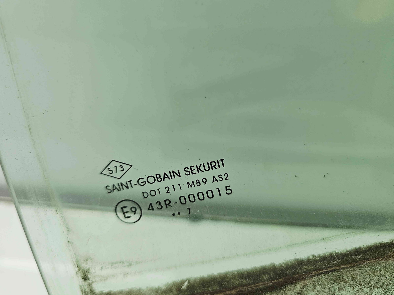 Geam usa stanga spate Dacia Sandero 2 [Fabr 2012-prezent] - imagine 2