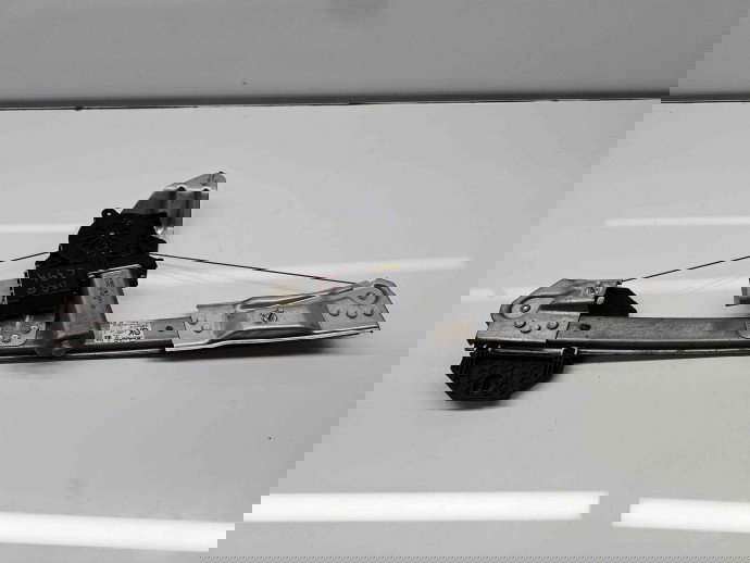 Macara electrica geam dreapta fata Dacia Sandero 2 [Fabr 2012-prezent]