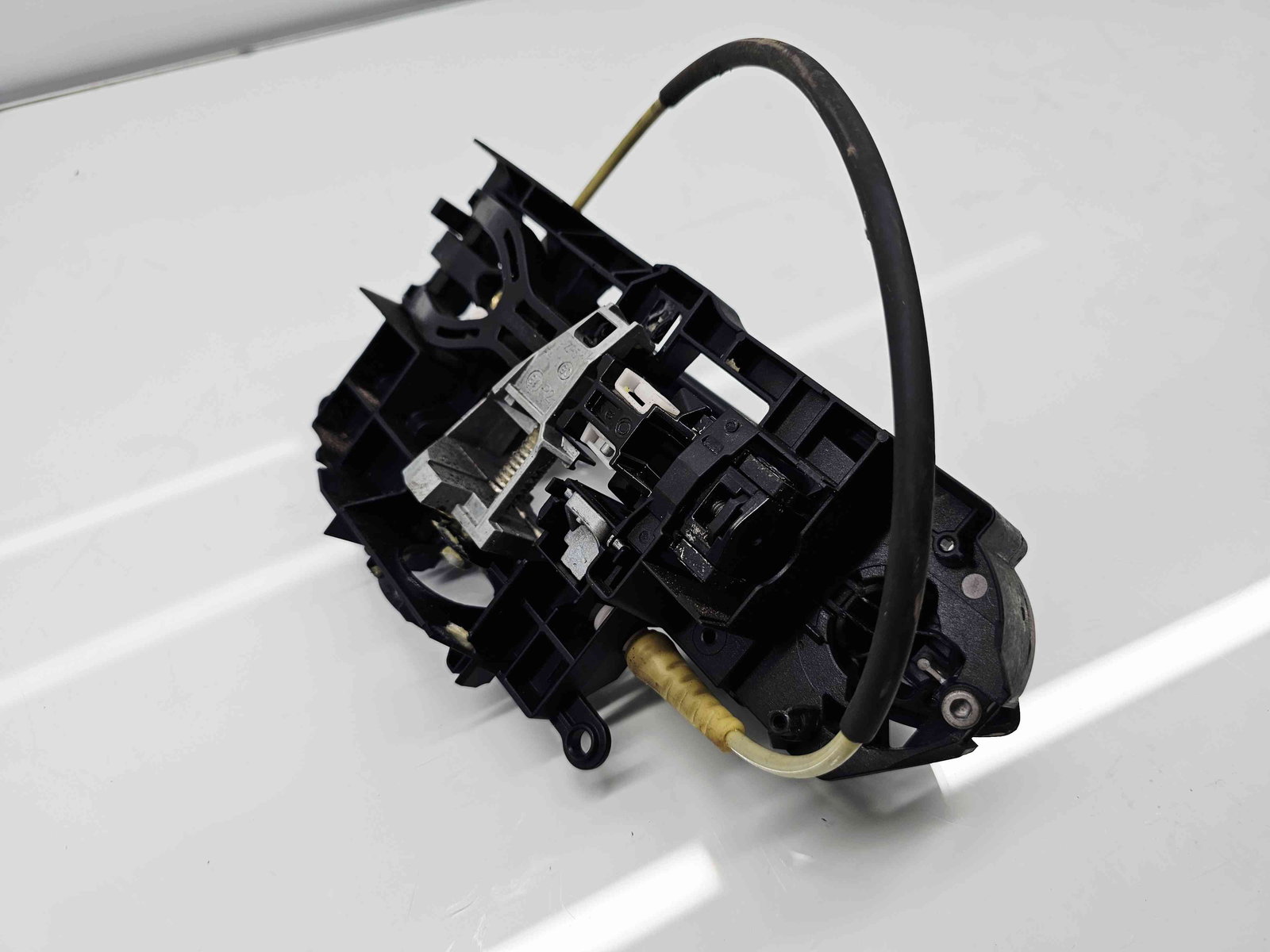 Maner usa dreapta spate Bmw 5 (F10) [Fabr 2011-2016] - imagine 4