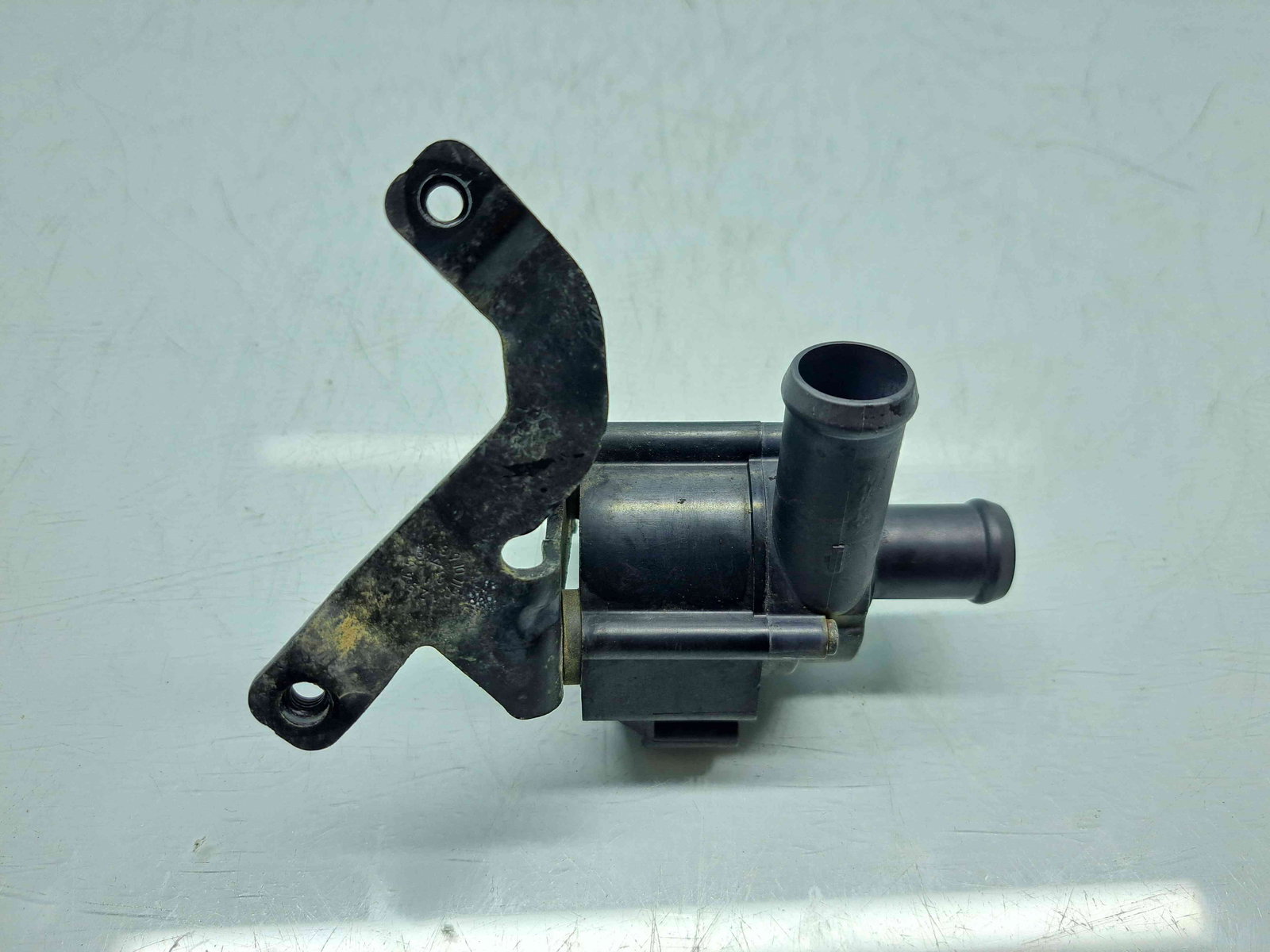 Pompa recirculare apa Audi A7 Sportback (4GA) [Fabr 2011-2017] 0Z9121601A 4.0 TFSI CEUC 309KW / 420CP - imagine 3