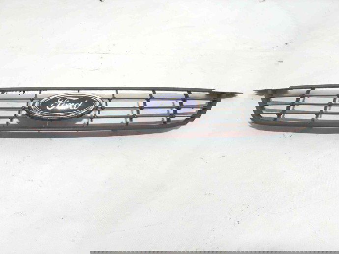 Grila capota 8M518200BF Ford Focus 2 1.6 2004-2012