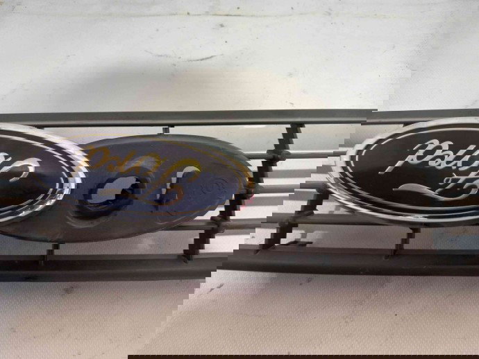 Grila capota 8M518200BF Ford Focus 2 1.6 2004-2012