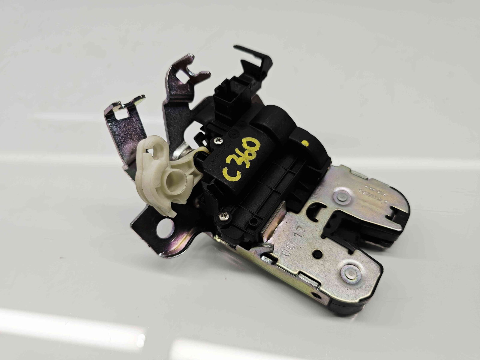 Broasca haion Audi A4 (8W2, B9) [Fabr 2015-2023] - imagine 8