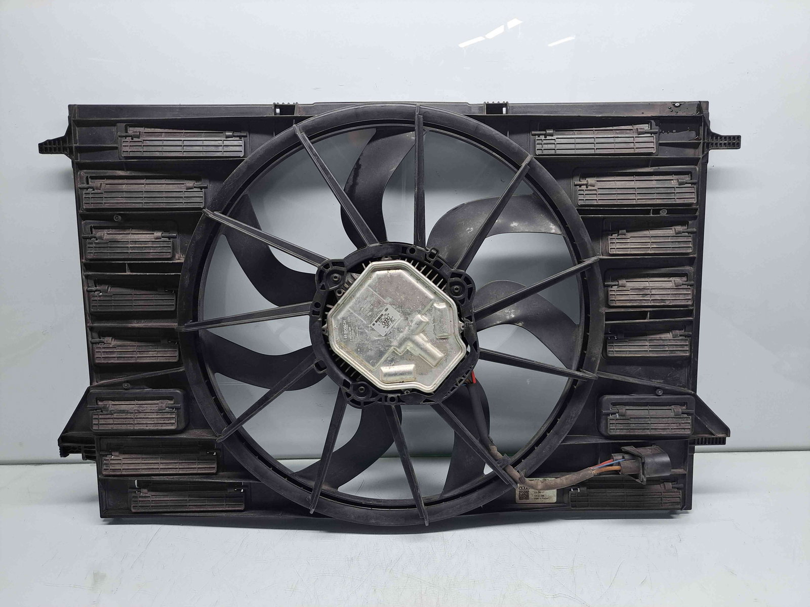 Electroventilator Audi A4 (8W2, B9) [Fabr 2015-2023] 8W0121003B 2.0 TDI DETA 140KW / 190CP - imagine 1