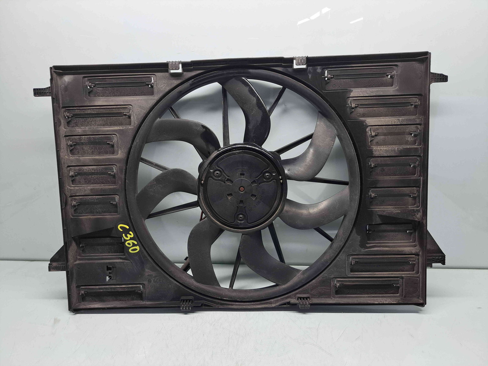 Electroventilator Audi A4 (8W2, B9) [Fabr 2015-2023] 8W0121003B 2.0 TDI DETA 140KW / 190CP - imagine 4