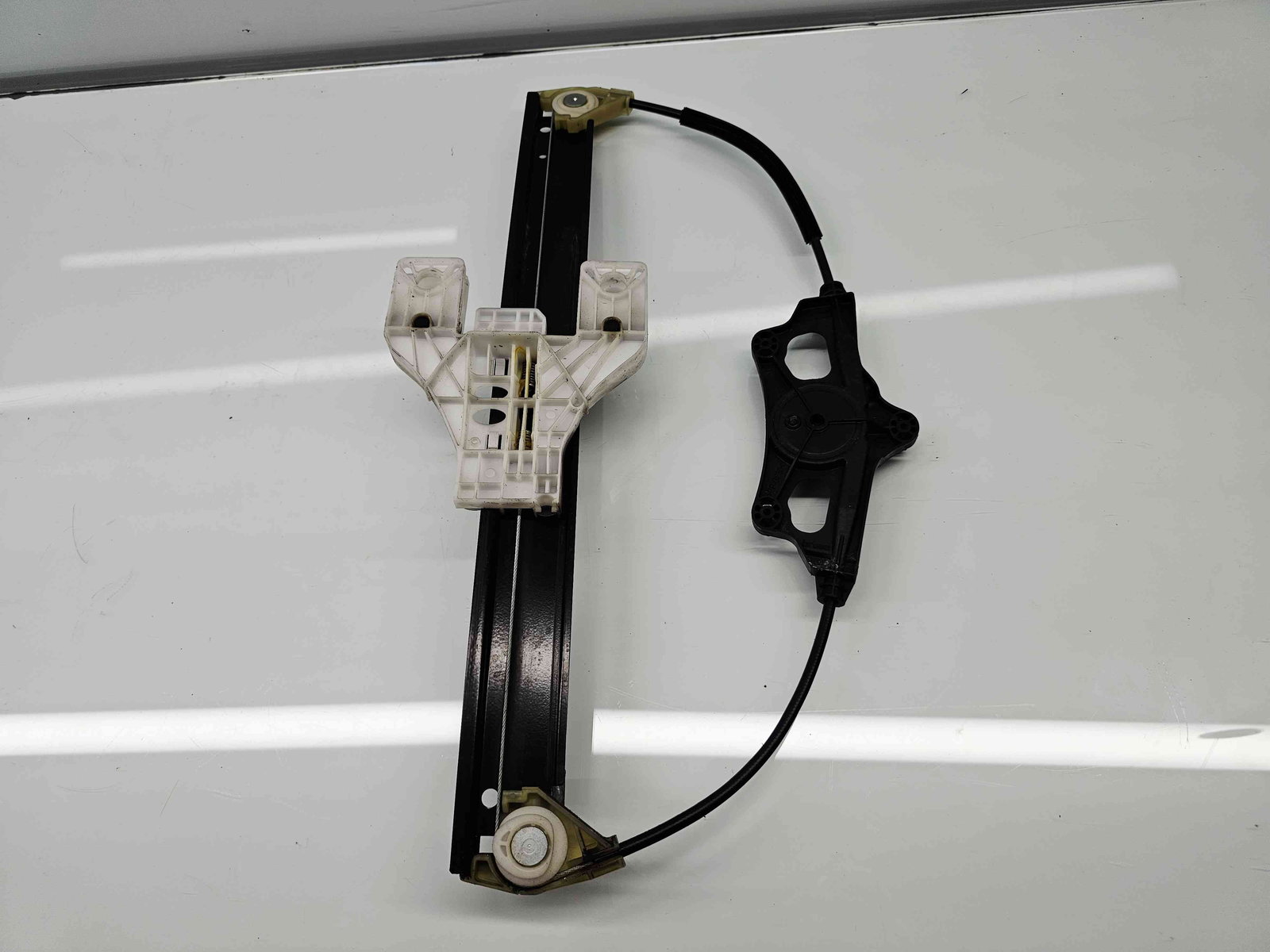 Macara electrica geam dreapta spate Audi A4 (8W2, B9) [Fabr 2015-2023] - imagine 5