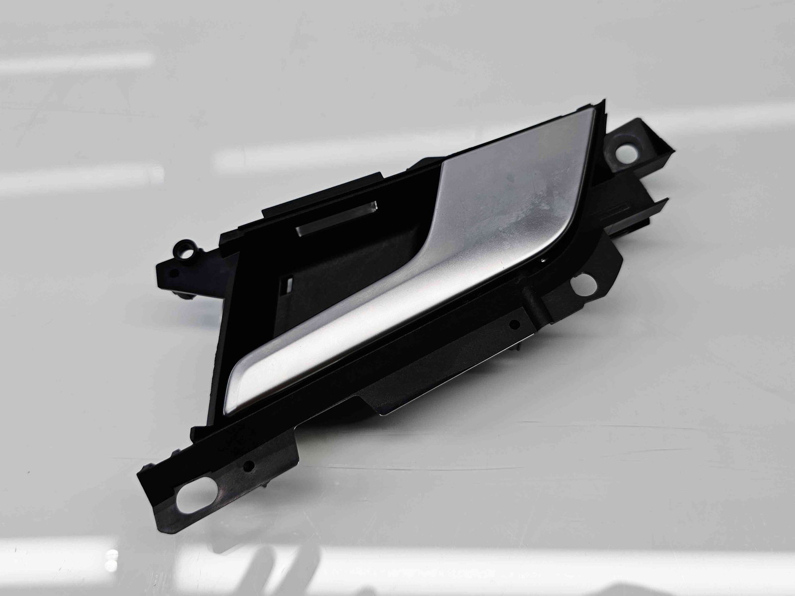 Maner interior dreapta fata Audi A4 (8W2, B9) [Fabr 2015-2023] 8W0837020A - imagine 1