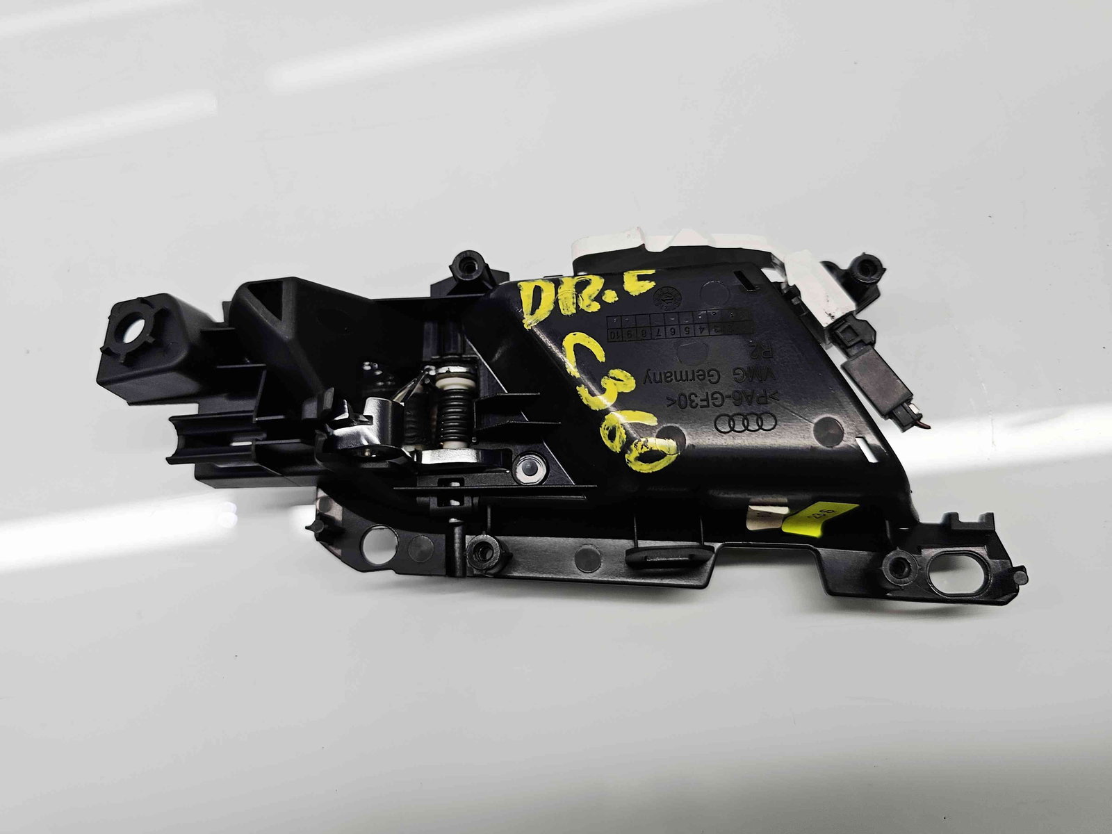 Maner interior dreapta fata Audi A4 (8W2, B9) [Fabr 2015-2023] 8W0837020A - imagine 3