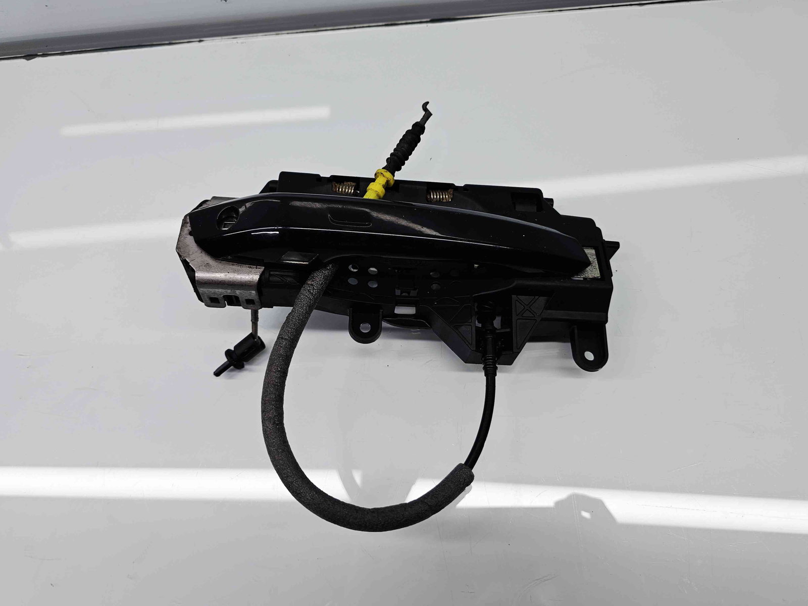 Maner usa dreapta fata Audi A4 (8W2, B9) [Fabr 2015-2023] - imagine 1