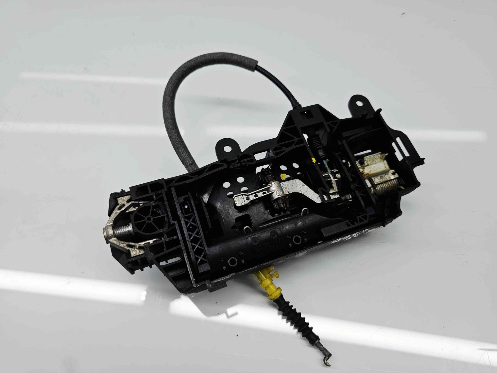 Maner usa dreapta spate Audi A4 (8W2, B9) [Fabr 2015-2023] - imagine 4